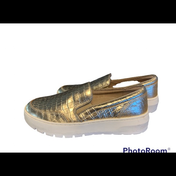 dinora slip on vionic